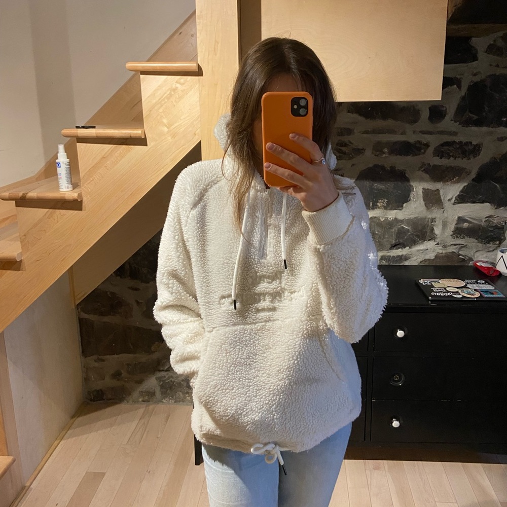 Peak Performance pullover hoodie